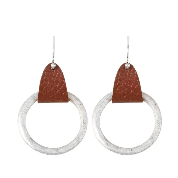 NEW Silver tone Circle & Brown Faux Leather Fishhook Earrings Lightweight NEW - Picture 2 of 5